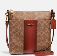 ranger pocket messenger in colorblock