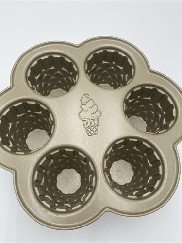 Nordic Ware Ice Cream Cone Cupcake Pan Gold Tone 6 Cup Cakes - Picture 2 of 12