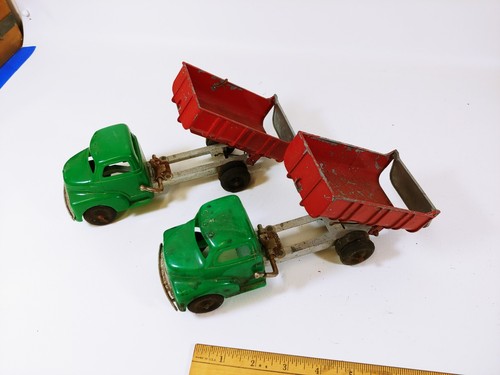 3 camiones de volteo Hubley modelo 475 y 476 de colección prensado acero verde rojo juguete para niños - Imagen 14 de 17