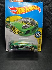 Hot Wheels Toyota Supra 177/250 - Green - 2016 Mainline A Slight Card Wrinkle