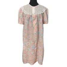 Vintage 80s Pink Floral Eyelet Collar Nightgown Soft Girl Grannycore Tradwife