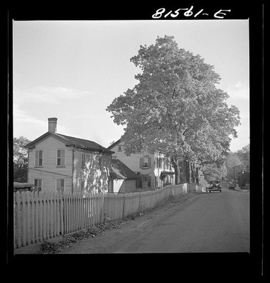 Photo:New Baltimore NY 1941 Street Houses Trees Hudson River