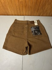 Vintage NWT Lee Riveted Khaki Shorts 14 M