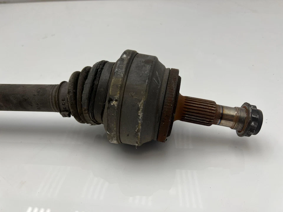 Mercedes Benz W212 E63 2010-2016 eje de transmisión trasero CV LH o RH OEM 2123502210 Foto 2 de 4