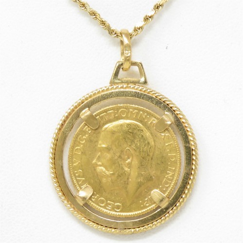 NYJEWEL 22k Sovereign Gold Coin Pendant 