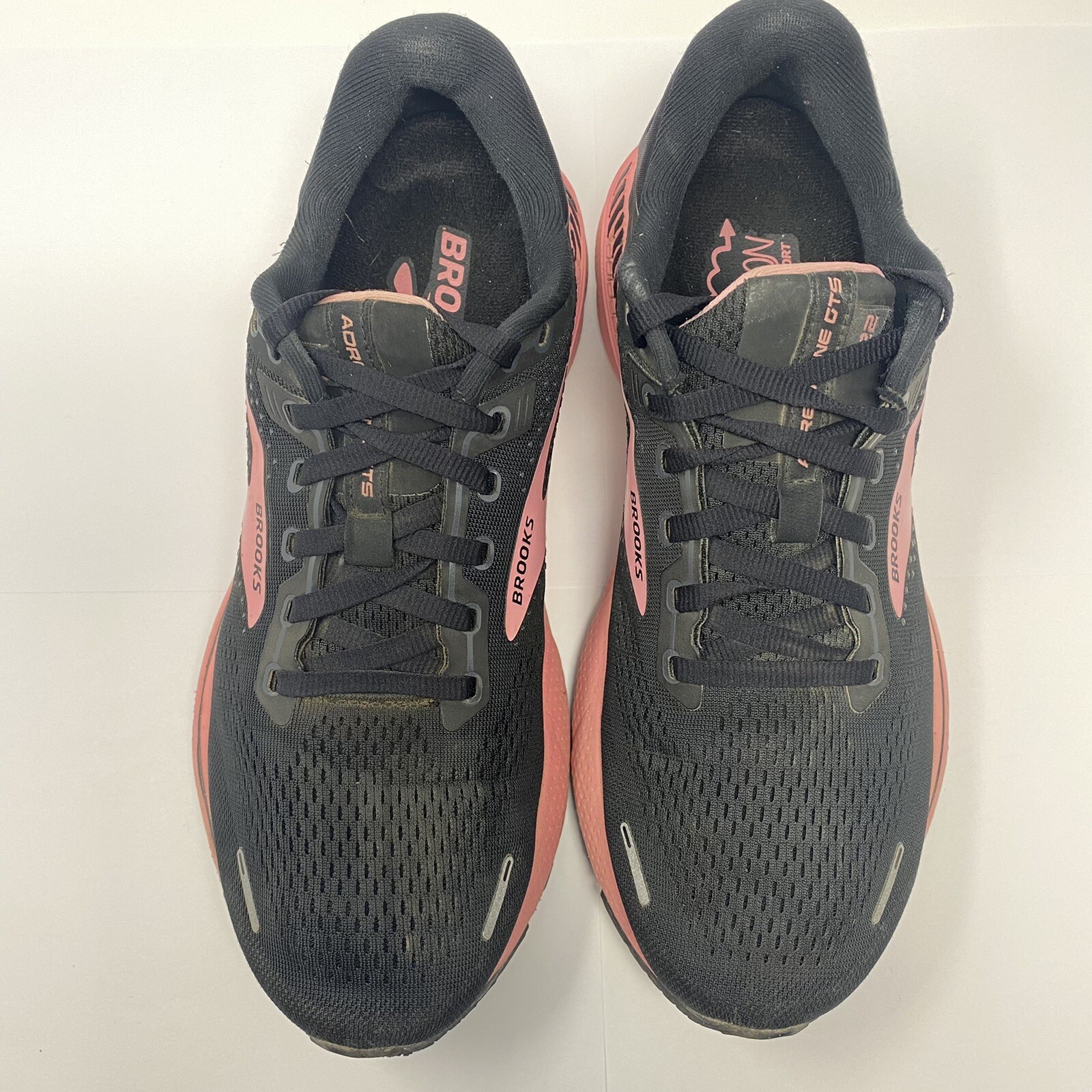 Brooks Adrenaline GTS 22 Womens Size 10 Running Shoes Black Dianthus