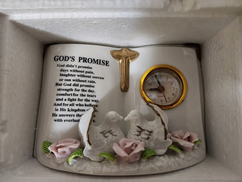 God’s Promise Clock Porcelain Quartz Doves, Roses, Open Bible, AA Battery - Picture 2 of 21
