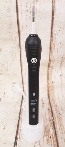 Oral-B Professional Clean 4000 Rechargeable Toothbrush Black - Picture 2 of 8