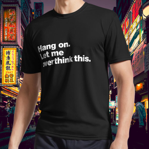 ALTRA CAMICIA FANTASTICA APPESA. T SHIRT CON LOGO LET ME OVERTHINK UNISEX DIVERTENTE USA TAGLIA S 5XL