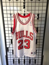 Vintage Chicago Bulls Michael Jordan 23 Licensed Champion Jersey NBA Basketball