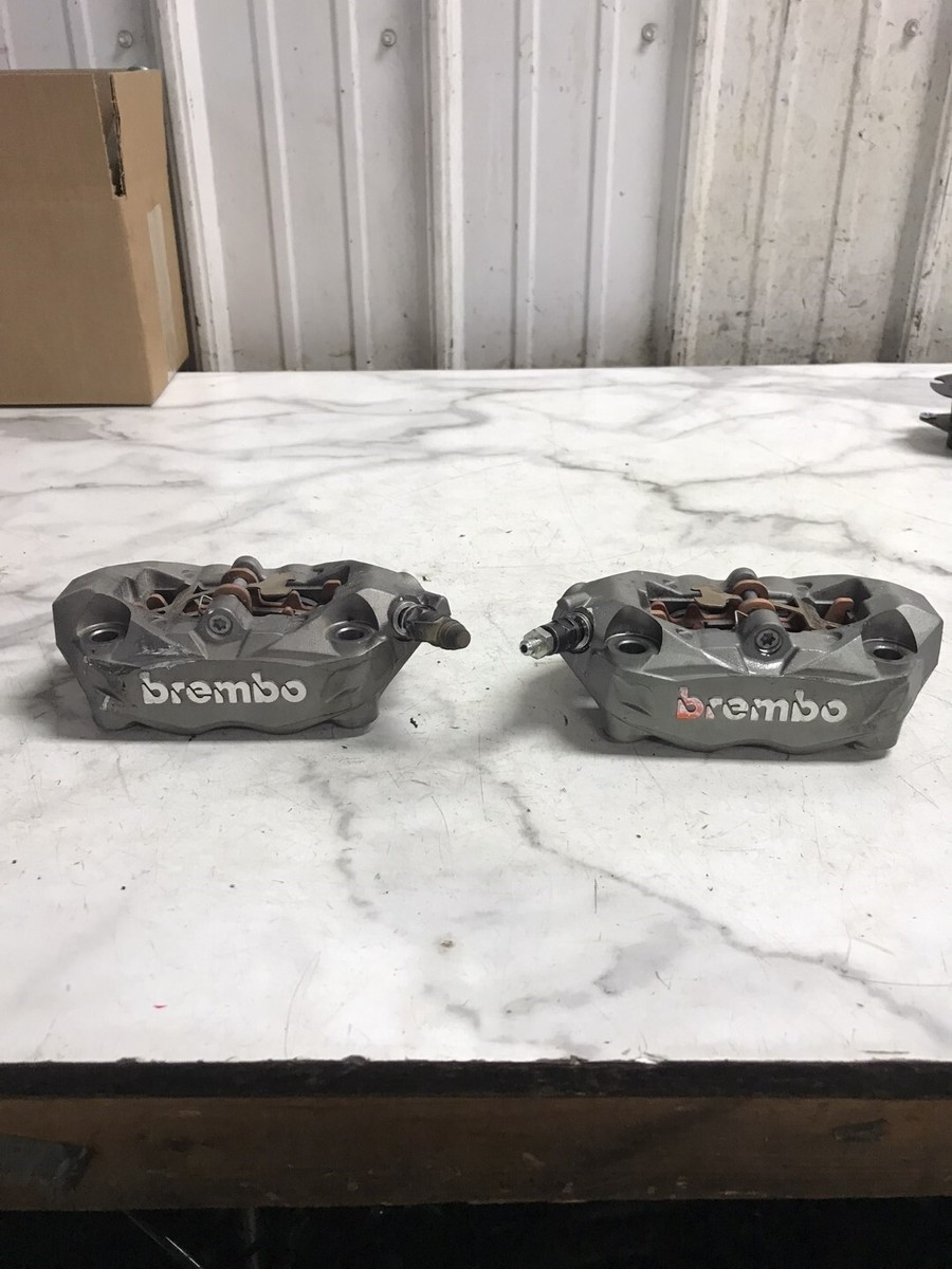 23 Kawasaki ZH2 Z H2 ZR 1000 Brembo front brake calipers right