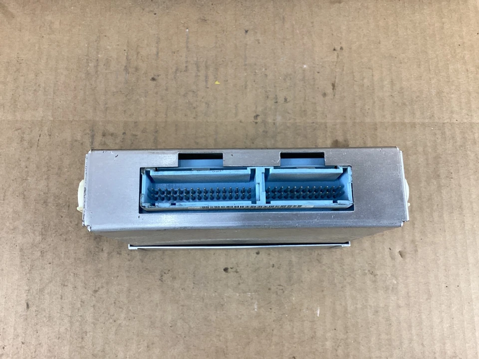 Computadora con motor Isuzu Trooper 1995-1996 ECU ECM 16154846 Foto 2 de 4