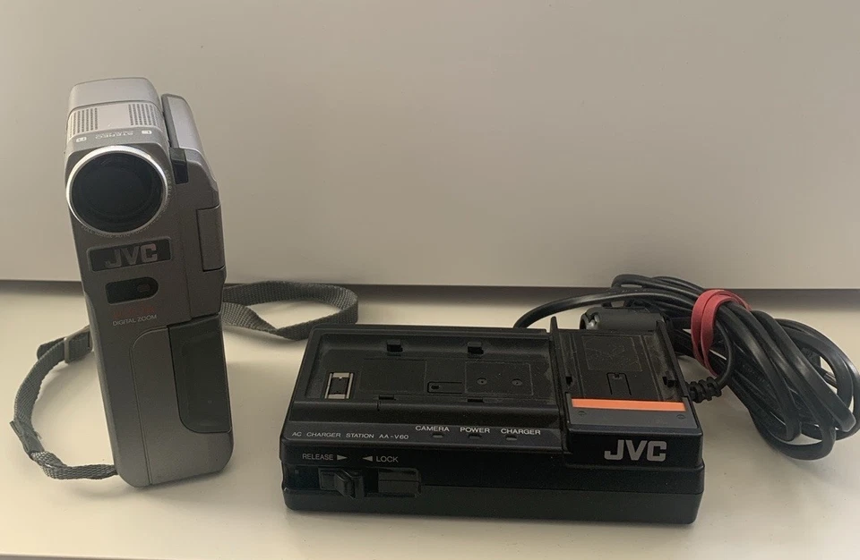 JVC Digital Camcorder GR-DVM5 MiniDV Videokamera - Bild 2 von 4