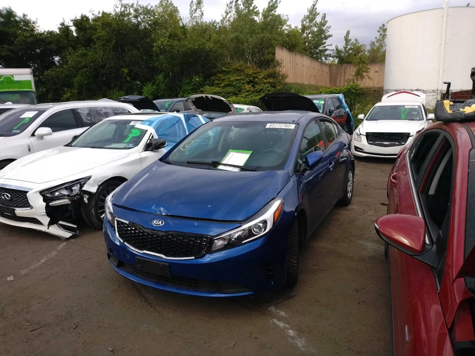 Used Left Sun Visor fits: 2018 Kia Forte Hatchback w/o sunroof L. Left Grade A Foto 2 de 4