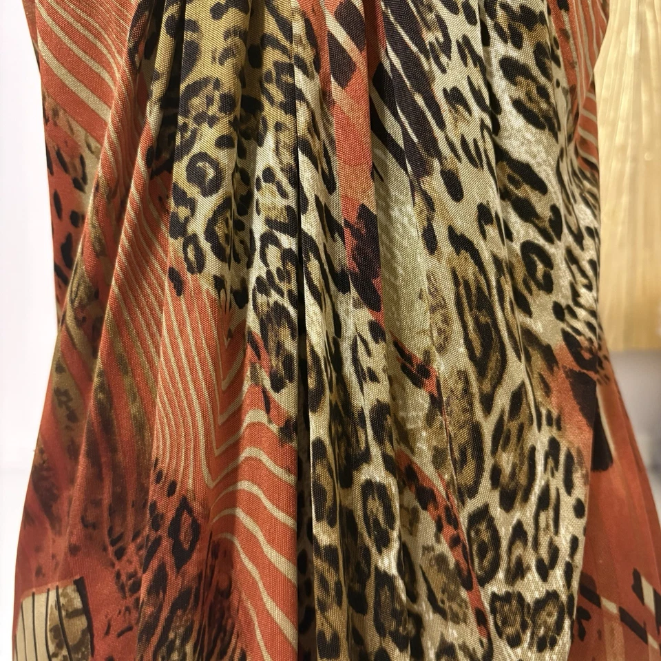 Top halter estampado animal Y2K con escote metálico Foto 2 de 4