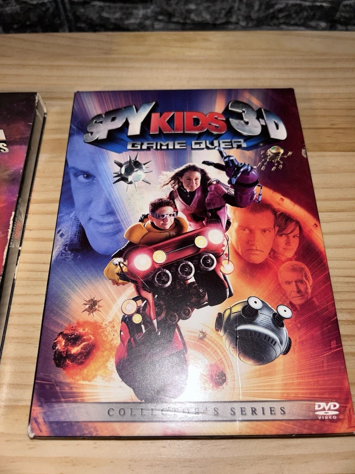 Spy Kids 2 & Spy Kids 3D DVD Lot – Collector’s Series Family Action Movies - Image 4 of 4