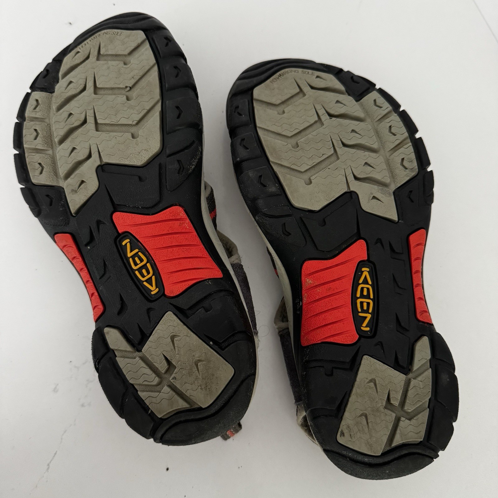 Sandali Keen Newport H2 impermeabili da trekking outdoor donna 8 magneti corallo caldo