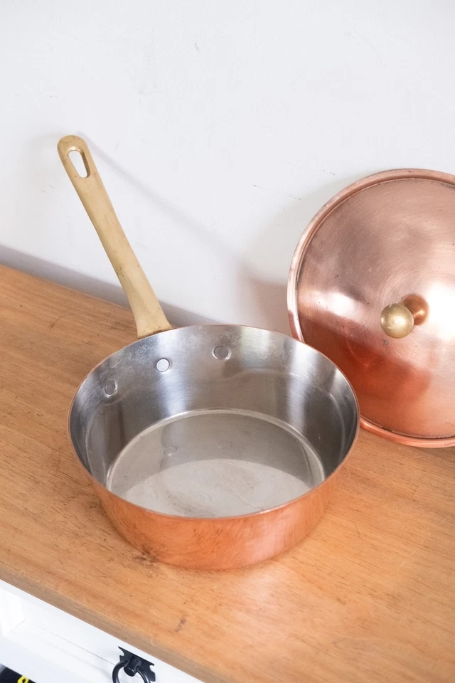 Sauteuse évasée en cuivre Paul Bocuse avec couvercle - 22 cm - 2,24 kg - Photo 2/4