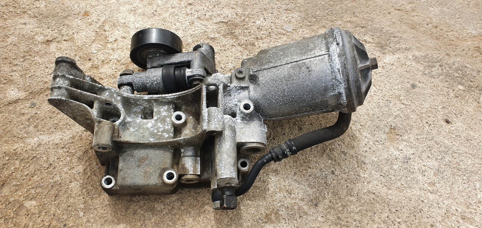 BMW E34 520 M50B20 SINGLE VANOS OIL FILTER HOUSING | eBay