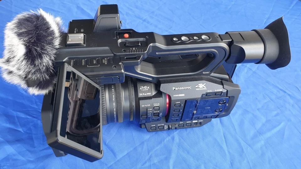 Panasonic HC-X2E Professional Camcorder 4K 60p 10 bit  20x zoom - Image 2 of 4