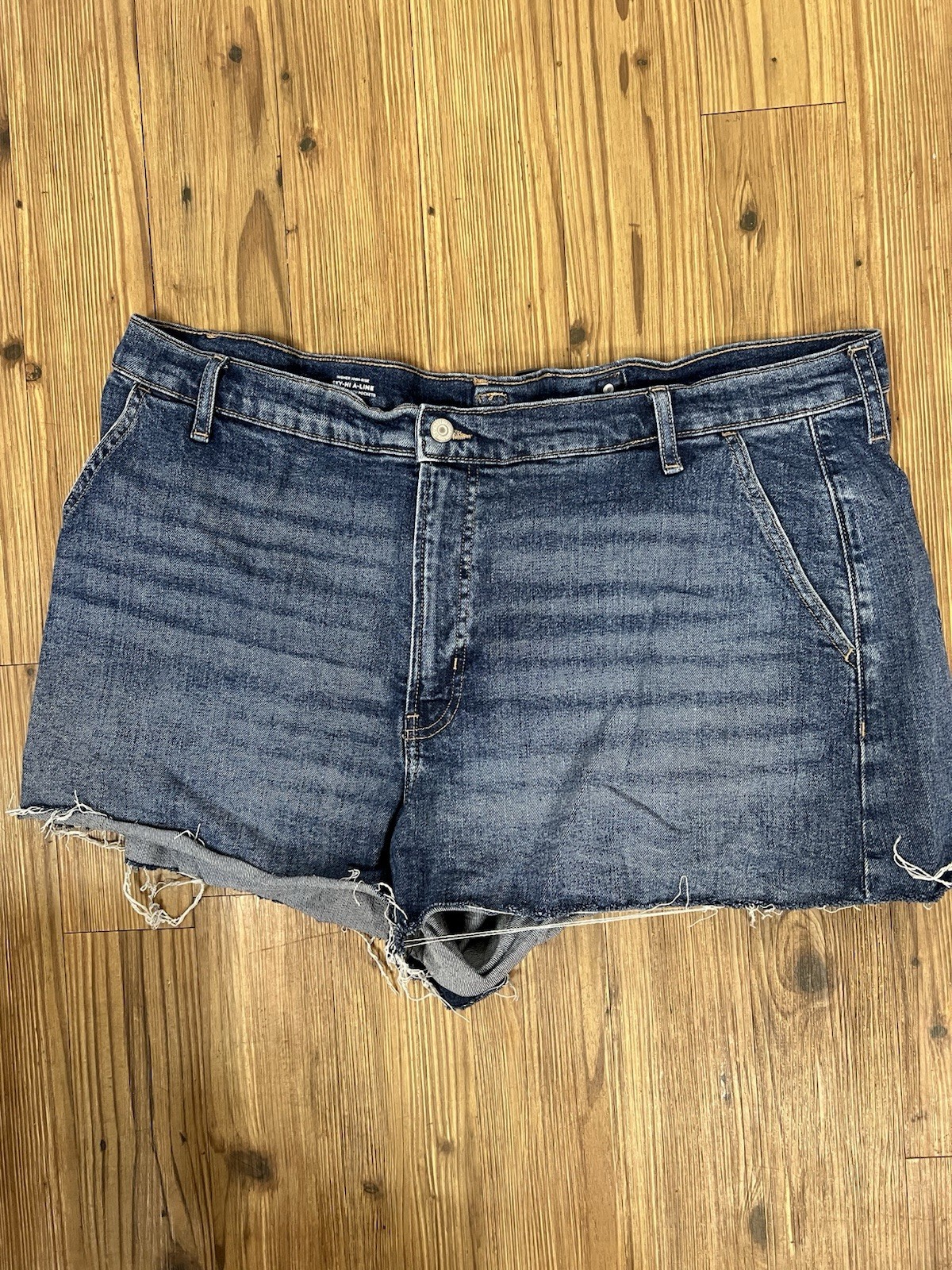 Women Old Navy Blue Jean shorts size 24