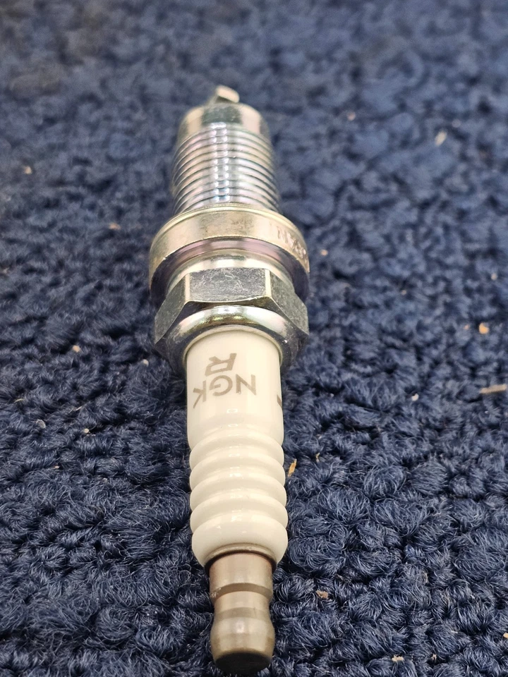 (QTY 8) NGK 7252 FR5-1 V-Power свеча зажигания подходит 1992-2002 Dodge Viper - Изображение 4 из 4