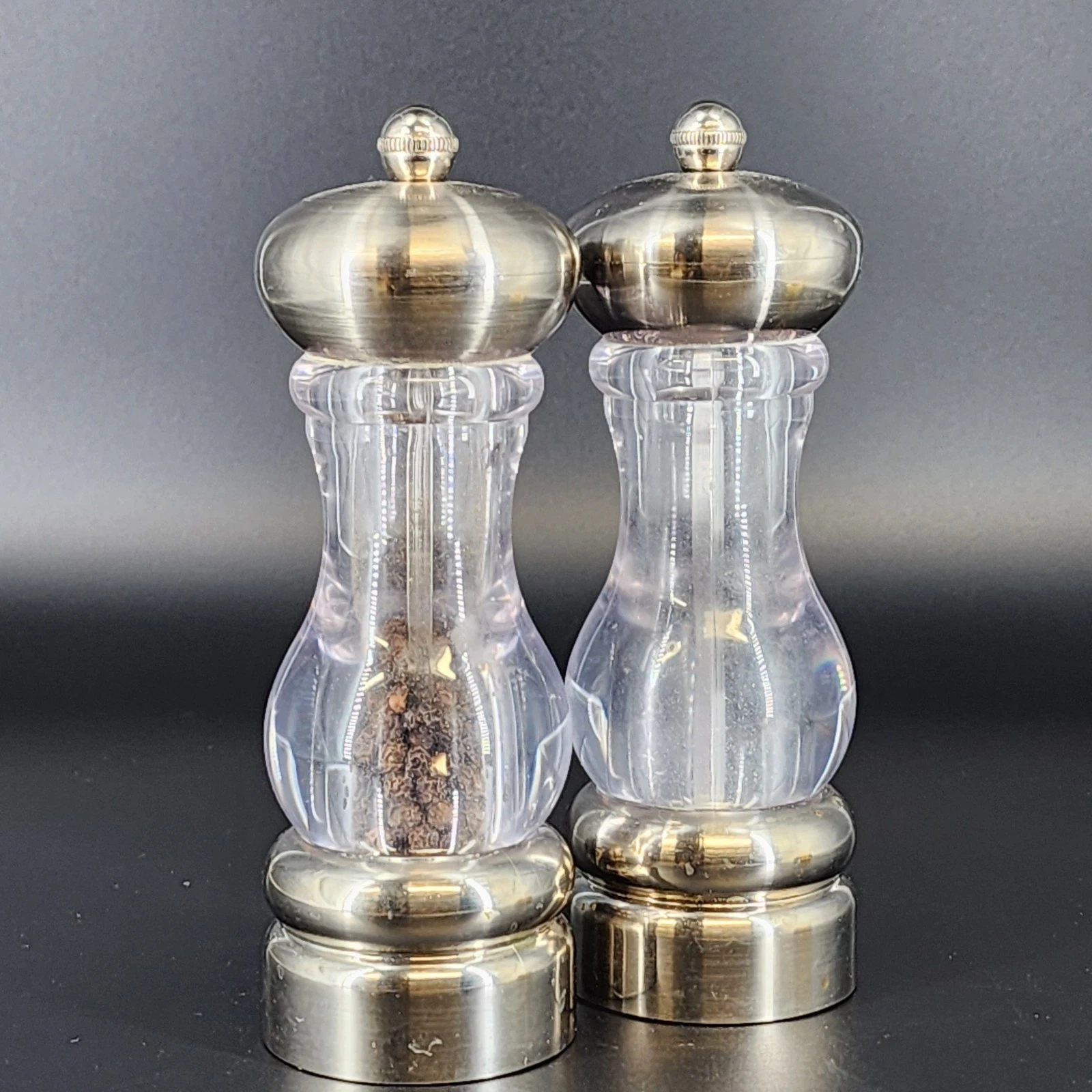 Olde Thompson Salt and Pepper Mill Set Silver Brushed Metal & Clear Acrylic Vtg
