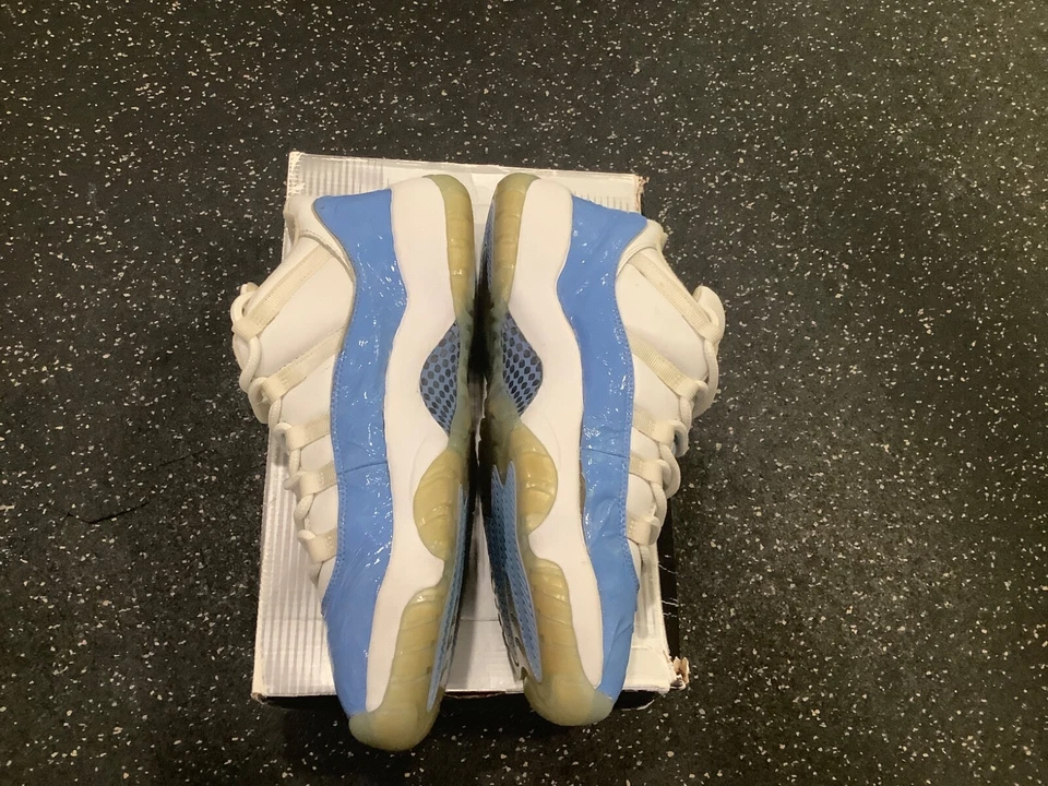 Talla 12 - Air Jordan 11 Retro 2001 Low Columbia Foto 2 de 4