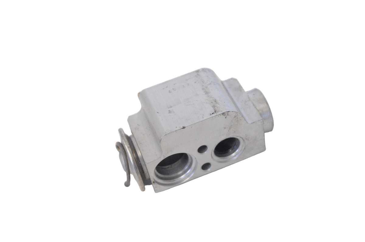 VW Touareg A/C Expansion Valve 7L0820679D 7L 3.0 TDI 2009 RHD 