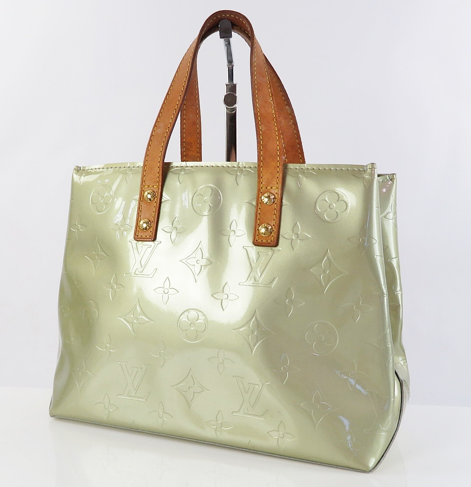 Auth LOUIS VUITTON Reade PM Silver Vernis Leather Handbag Purse #59123