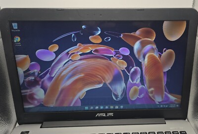 Core i3 Windows10 ASUS X555L ノートパソコン。 Asus X555L Laptop Intel i3 4030U @ 1.90GHz 4GB RAM 320Gb HDD Win