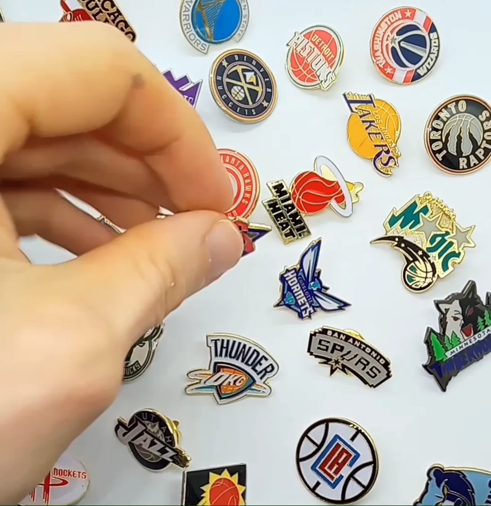 LOGOMAN PIN Basketball NBA Logo Gift Enamel Hat Backpack Lapel