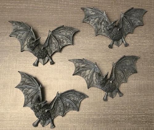 Design Toscano The Vampire Bats of Castle Barbarosa Wall Sculptures Set of 4