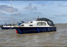 Freeman 22 Mk1, Classic 1964 Cabin Cruiser Boat