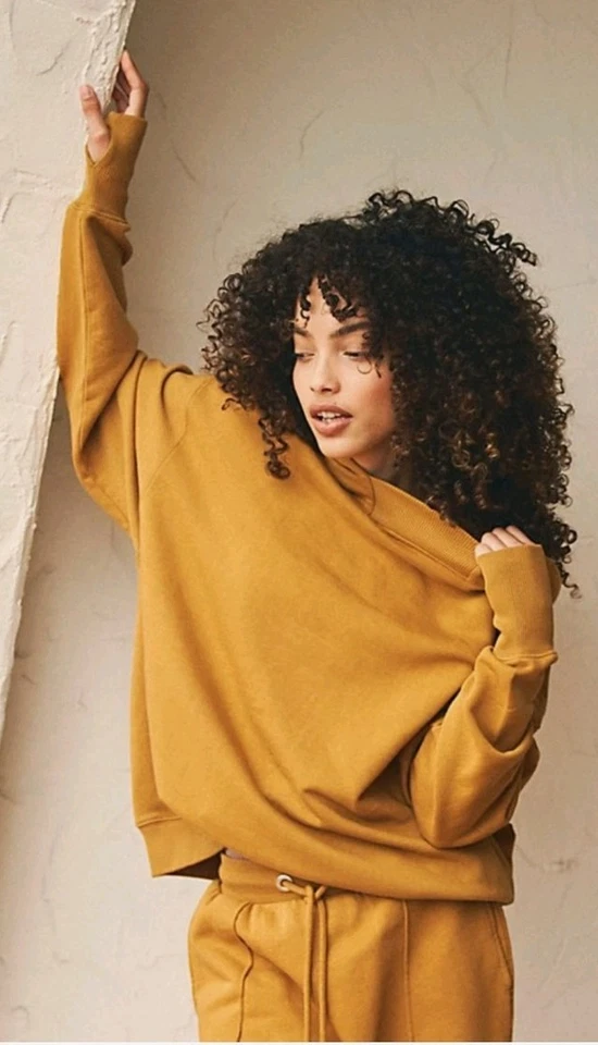 Sudadera con Capucha FP Free People Movimiento Amarillo Mostaza Fast Break Bolsillos Traseros Talla Grande Foto 2 de 4