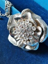 Silver Tone Statement Flower Necklace Large Crystal Floral Pendant 6cm