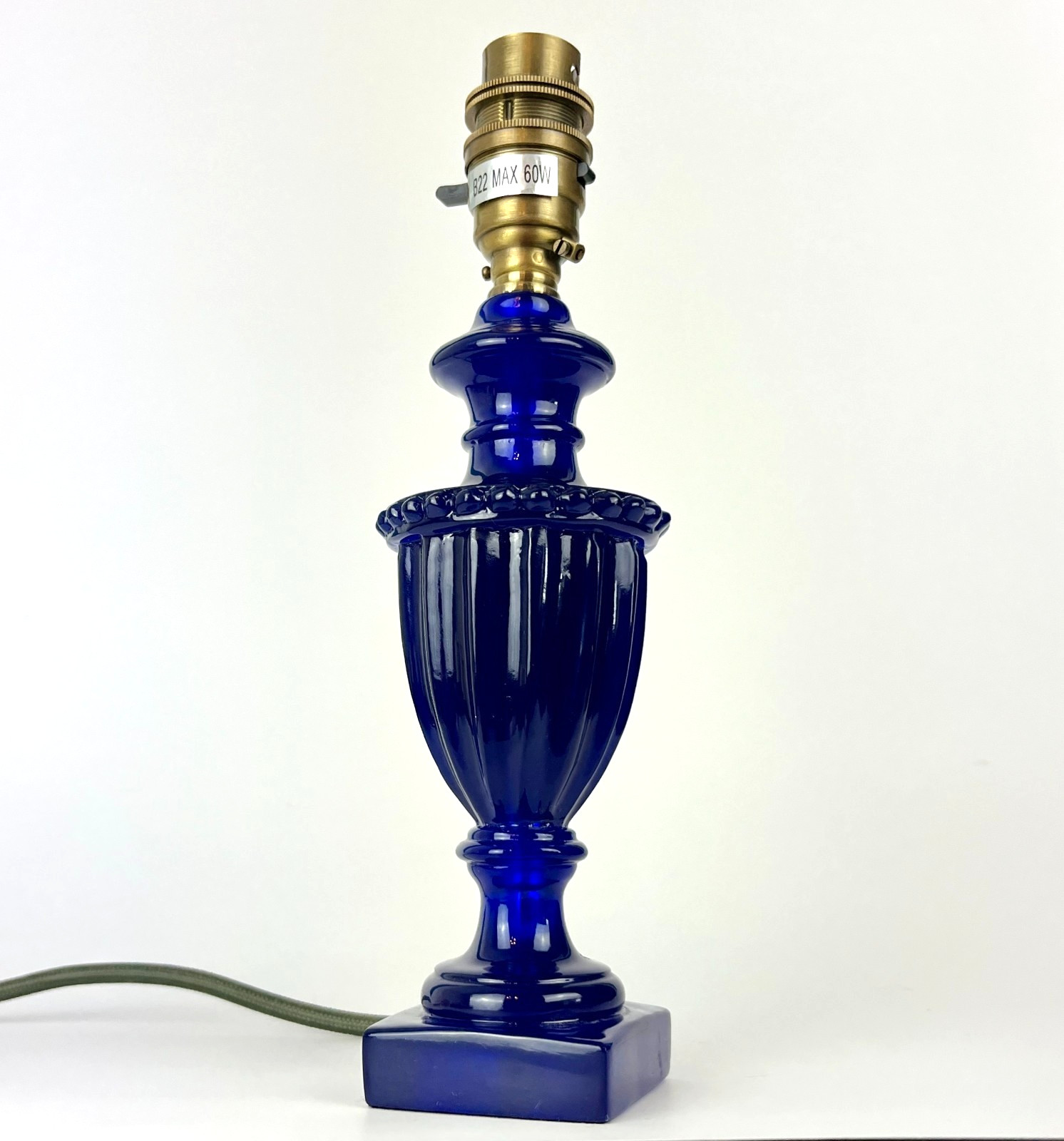 Vintage Cobalt Blue Urn Table Lamp Classical Style Resin Lamp 25cm