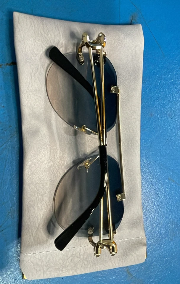 Gafas de sol Cartier aviador para hombre - negras negras grises Foto 3 de 3