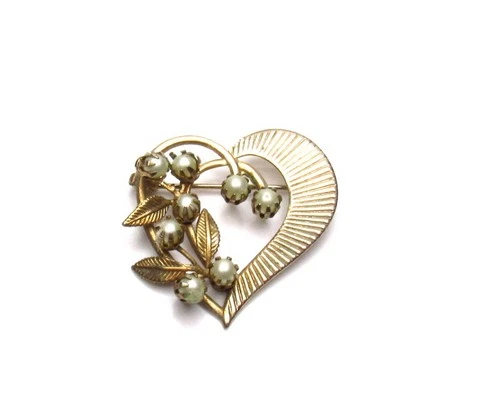 Vintage Gold Tone Pearl Brooch Pin Heart Costume Jewelry