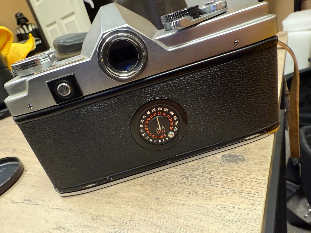 Minolta SR-7 Film Camera W/ Auto Rokkor-PF Lens 58mm f1.4 JAPAN +