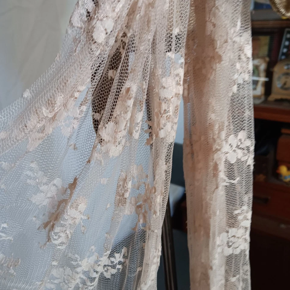 Mujer Campesino Medieval Ren Feria Terciopelo Perla Diadema Con Cola de Encaje Disfraz Foto 4 de 4