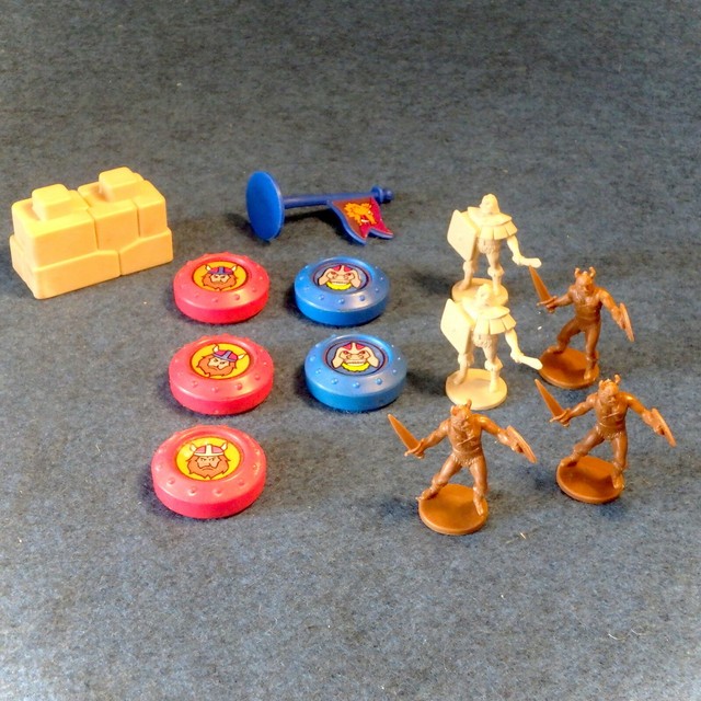 Vintage Crossbows and Catapults Game Pieces - Men - Carom - Flag | eBay