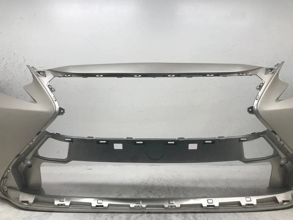 Cubierta de parachoques delantero dorada Lexus ES350/ES300h 2016-2018 base con orificios de sensor OEM Foto 3 de 4