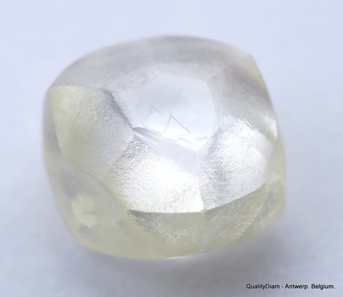 2.32 CARAT I VVS1 AMAZING NATURAL DIAMOND - UNCUT, OUT FROM A DIAMOND MINE