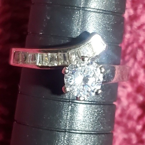 Fashion Jewelry Interlock Engagement Band Set Size 6-3/4 $19.95 - Picture 4 of 5