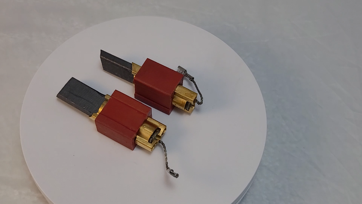 vhbw 2x spazzola carbone compatibile con Miele W761