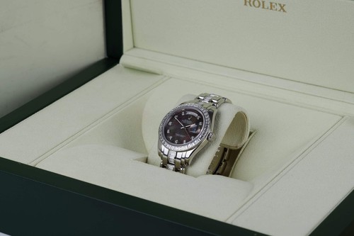 Rolex Day-Date Masterpiece 39 | REF. 18956 | Platinum | Black Mother of Pearl Di - Picture 10 of 13
