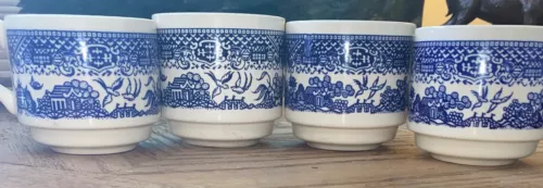 Vintage BLUE WILLOW Lot of 4 Stacking Cups Marked USA