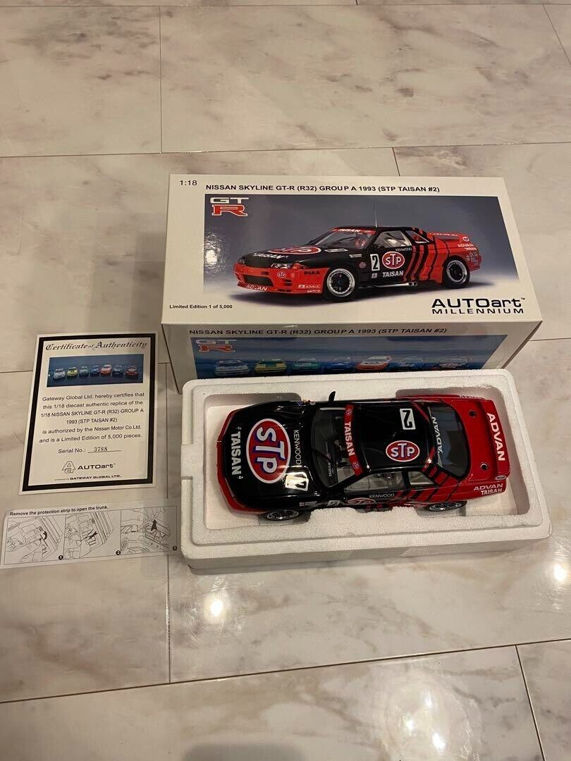 1/18 AUTOart Nissan Skyline GT-R R32 Group A 1993 #2 STP 1/18 AUTOart Nissan Skyline GT-R R32 Group A 1993 #2 STP