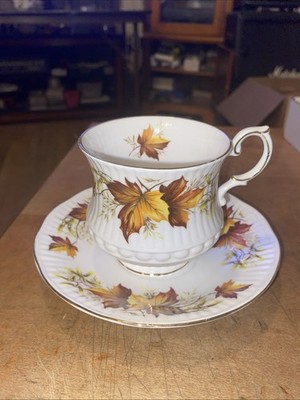 Queen's Tea Cup and Saucer Set Fine Bone China Vintage England Mapple Leaf